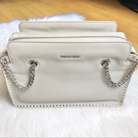 SOLD - Michael Kors || Astor Leather Satchel - Picture 4 of 8